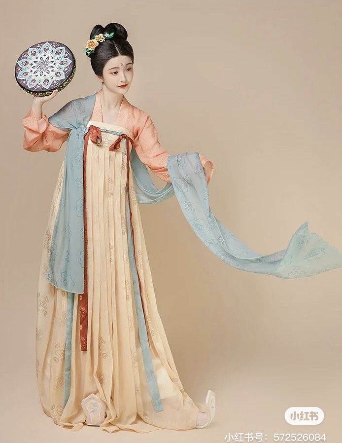 Childrens Qiao Ren Lei Hanfu Costume:The Authentic Version Childrens Qiao Ren Lei Hanfu Costume:The Authentic Version