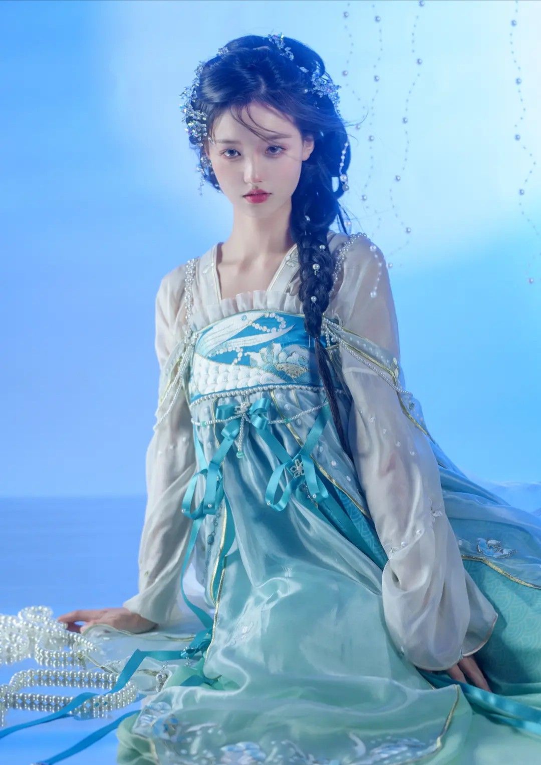 The Rise of the Hairband and the Evolution of Womens Hanfu Traditional Clothing