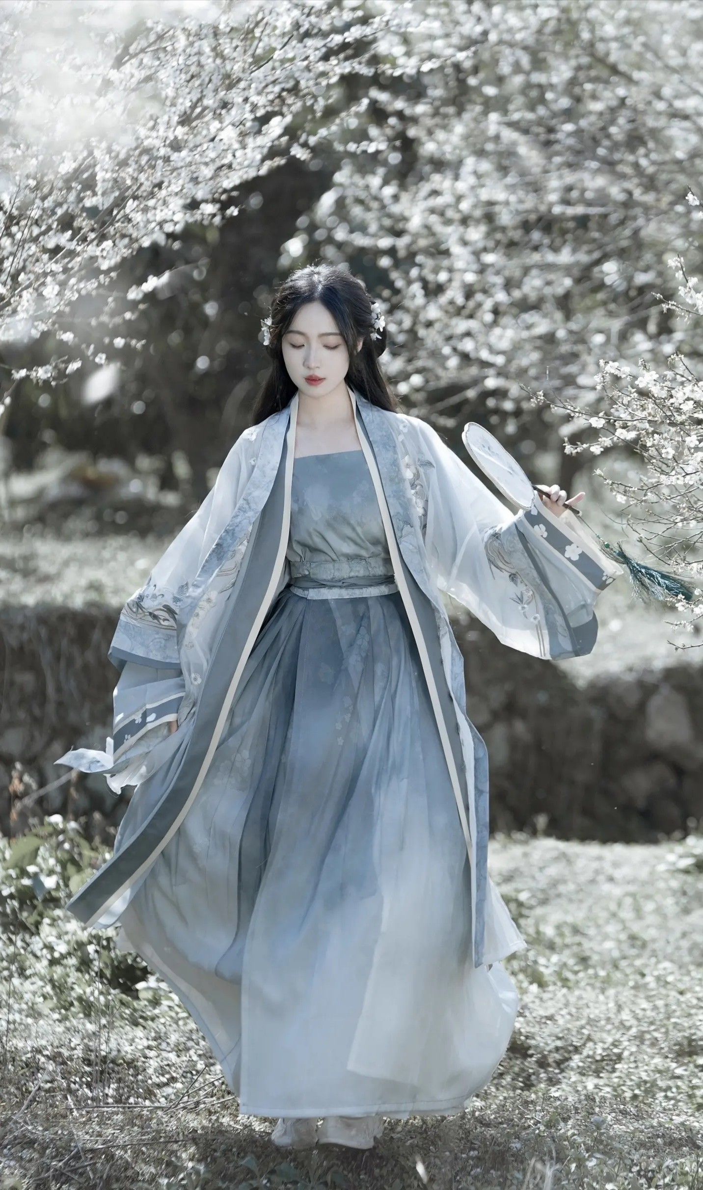 Latest Fashion in Childrens Hanfu Costumes for Girls:Traditional Elegance with Modern Touch Latest Fashion in Childrens Hanfu Costumes for Girls:Traditional Elegance with Modern Touch