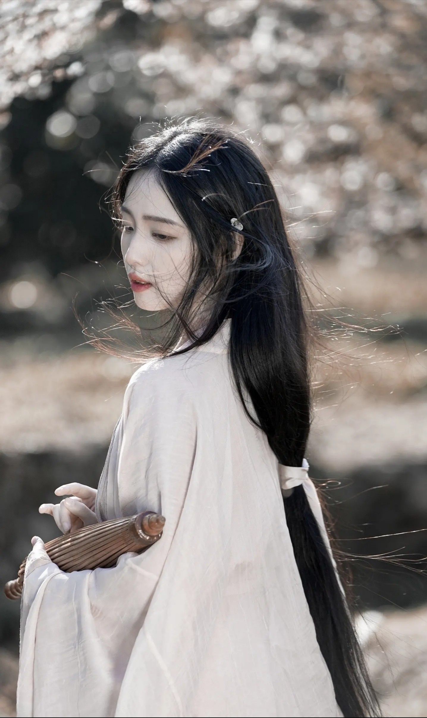 The Splendor of Tang-Era Hanfu:The Charm of Chest-High Robes The Splendor of Tang-Era Hanfu:The Charm of Chest-High Robes