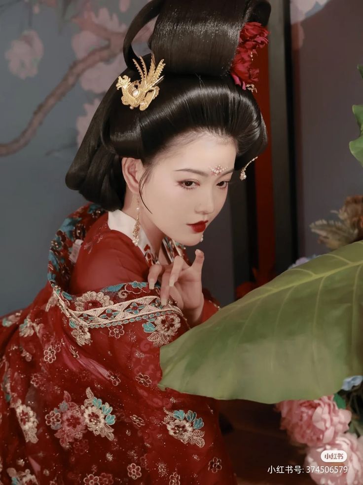 Innovating the Classic Cheongsam:The Rise of Long-sleeved Reimagined Qipao Blouses Innovating the Classic Cheongsam:The Rise of Long-sleeved Reimagined Qipao Blouses