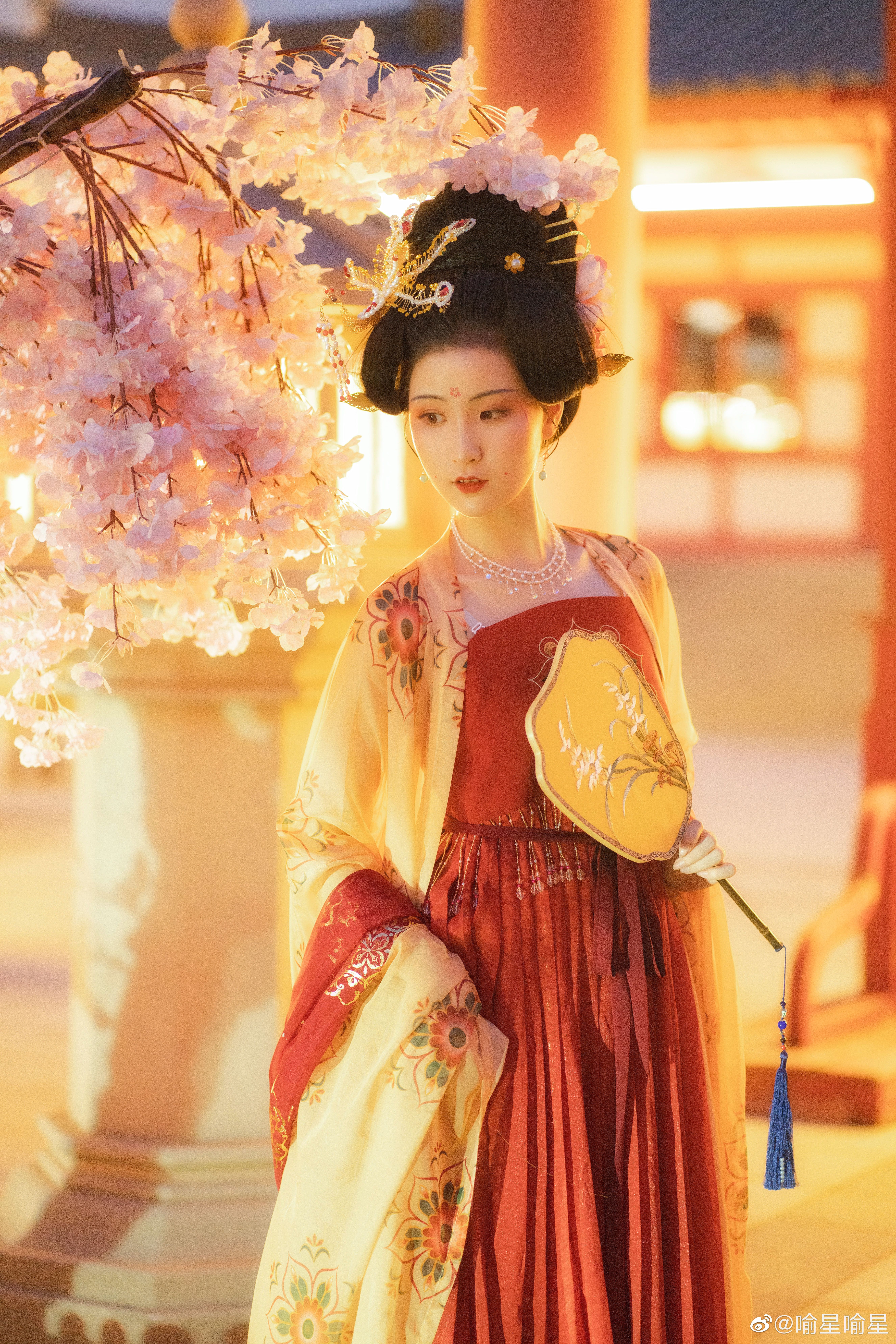 The Blooming Splendor of the Horseface Skirt with its Flowing Flower Pattern