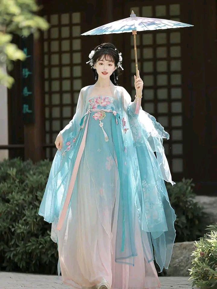 Red Hanfu for Lunar New Year Celebration:A Traditional Salutation Red Hanfu for Lunar New Year Celebration:A Traditional Salutation