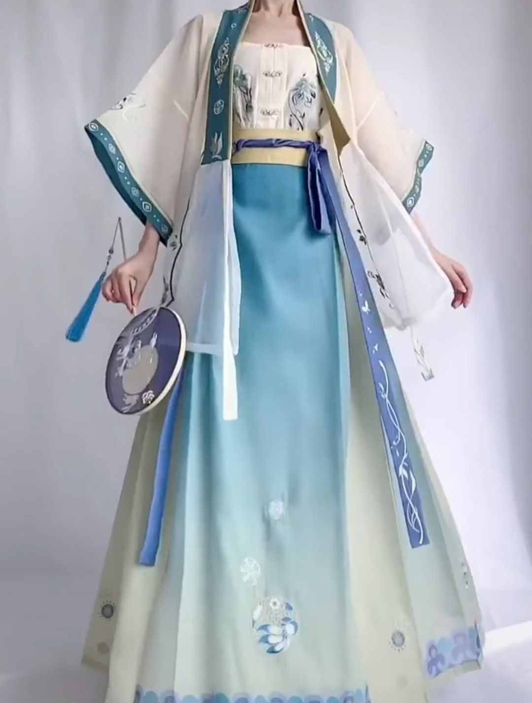 The Evolution of Girls Hanfu Kuku Qun:A Journey Through Traditional Chinese童装服饰 The Evolution of Girls Hanfu Kuku Qun:A Journey Through Traditional Chinese童装服饰