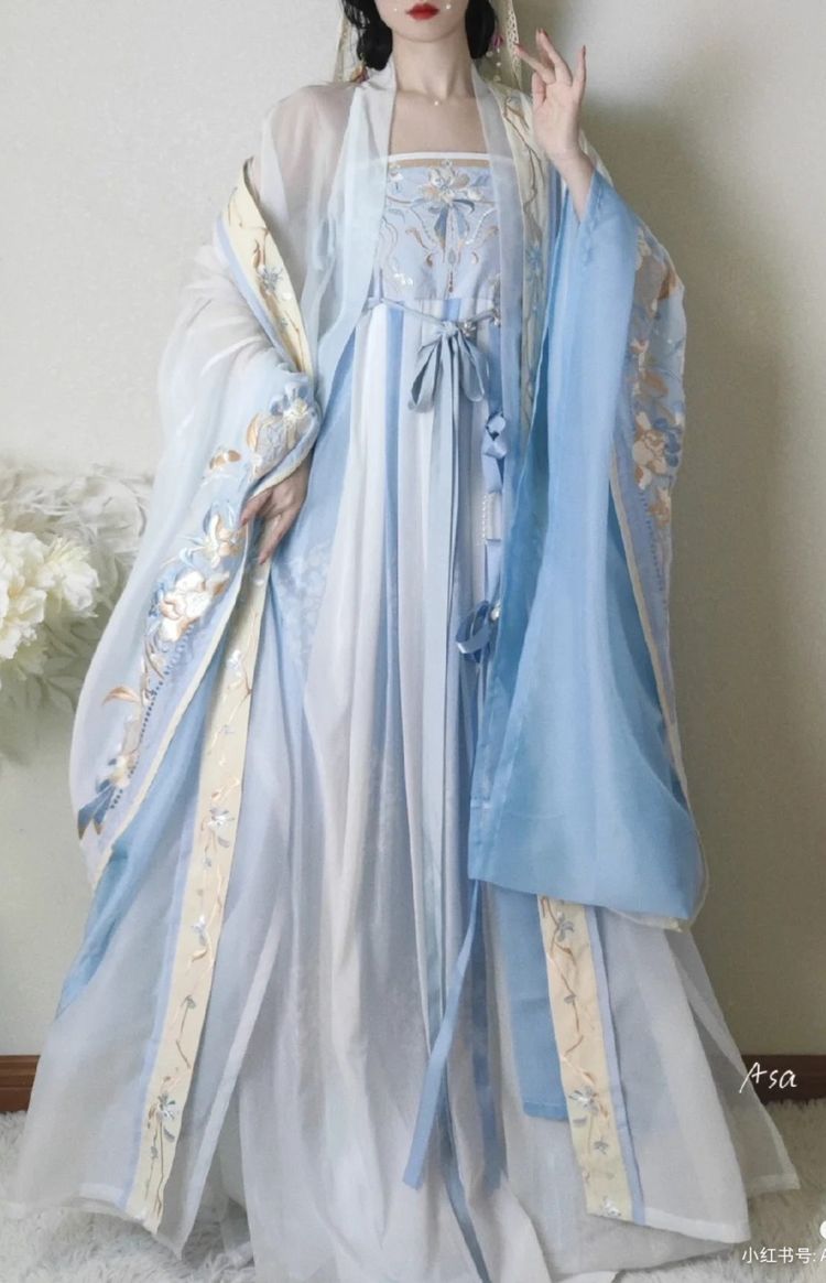 Winter Hanfu Fashion for Little Girls:A Guide to Traditional Chinese Attire Winter Hanfu Fashion for Little Girls:A Guide to Traditional Chinese Attire