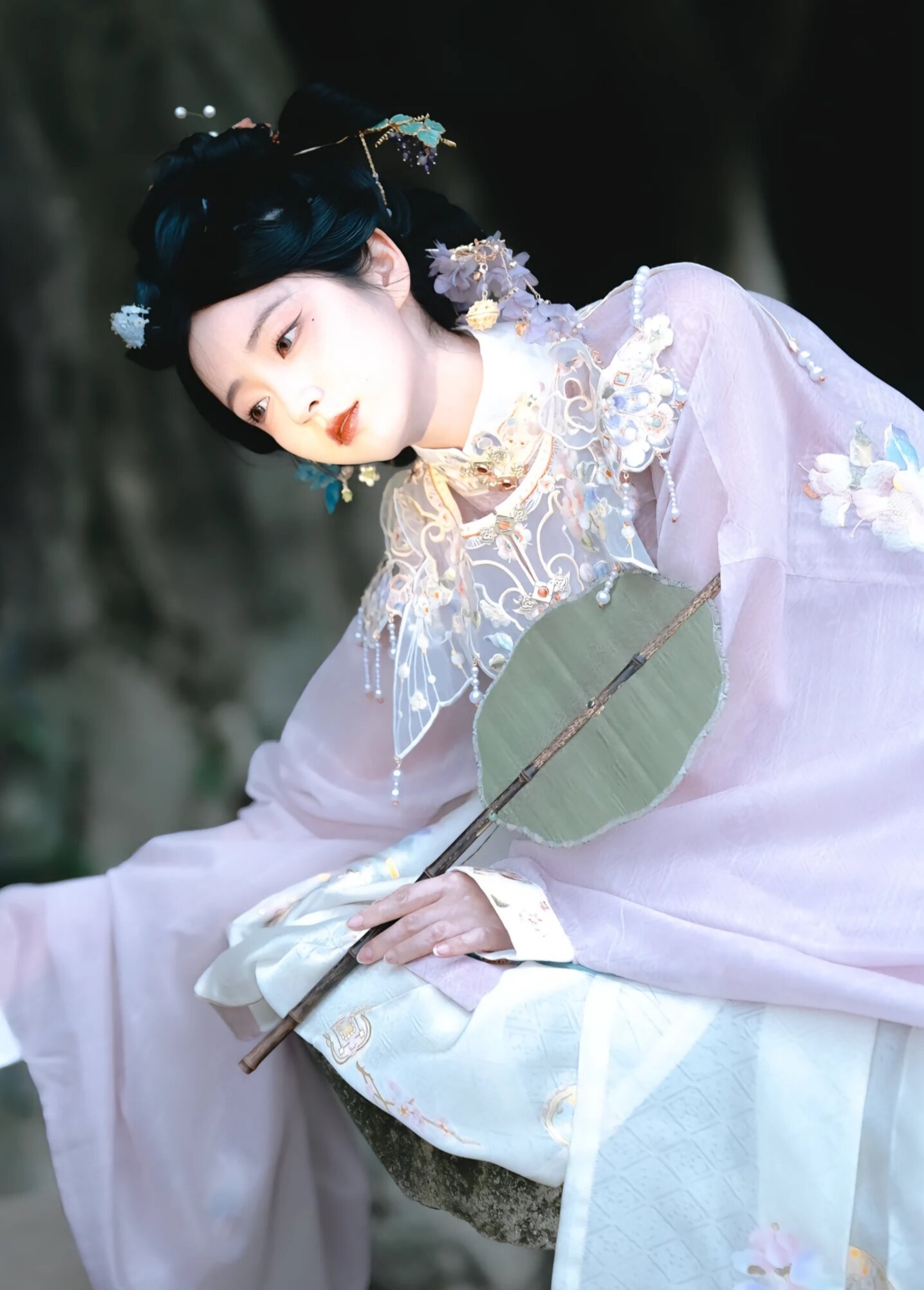 Silk Mid-Sleeve Cheongsam Dress:A Blend of Tradition and Modern Elegance Silk Mid-Sleeve Cheongsam Dress:A Blend of Tradition and Modern Elegance
