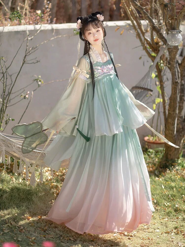Winter Fashion for Girls:Horseface Skirt Shoes and Dress Up with Warmth Winter Fashion for Girls:Horseface Skirt Shoes and Dress Up with Warmth