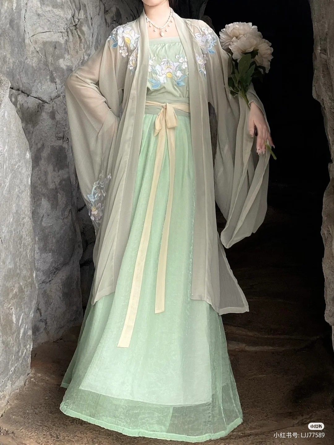 Hanfu Style:Exploring the Beauty of Cotton-Lined Pants with Traditional Chinese Elements Hanfu Style:Exploring the Beauty of Cotton-Lined Pants with Traditional Chinese Elements