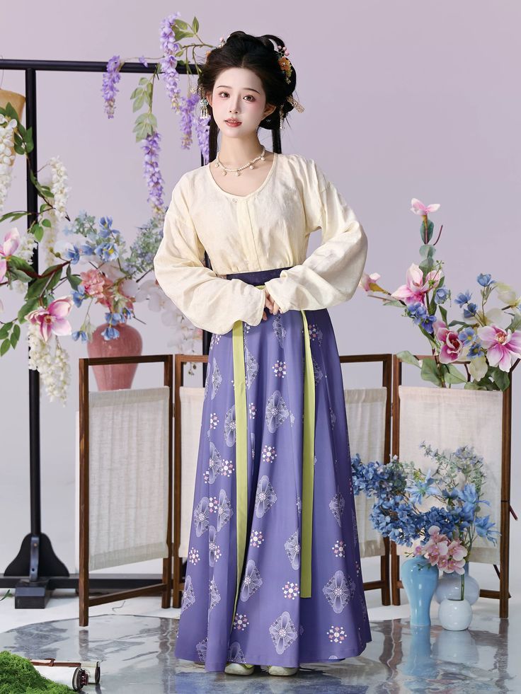The Equestrian Charm of a Baby Girl:The Horse-Face Skirt The Equestrian Charm of a Baby Girl:The Horse-Face Skirt