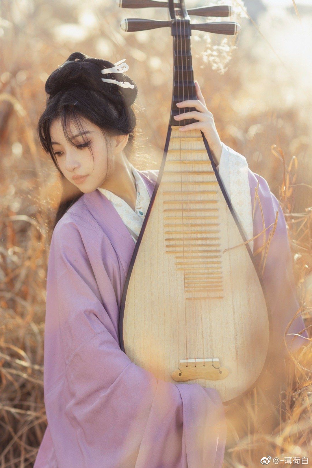 Elegant Qipao:The Rise of Traditional Chinese Fashion in Womens Wear Elegant Qipao:The Rise of Traditional Chinese Fashion in Womens Wear