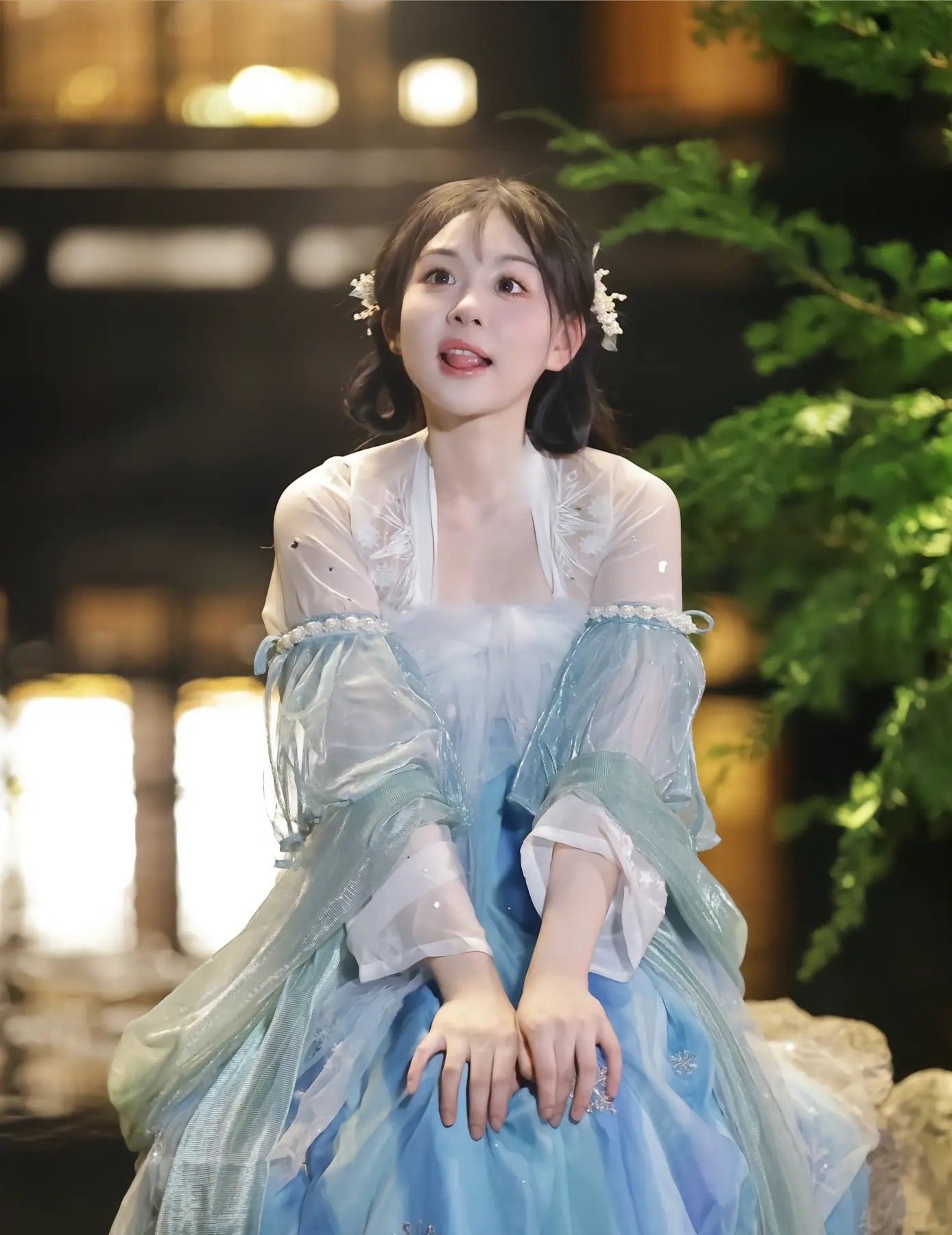 Embracing the Classics:The Art of Accessorizing Cheongsam with Necklaces and Earrings Embracing the Classics:The Art of Accessorizing Cheongsam with Necklaces and Earrings