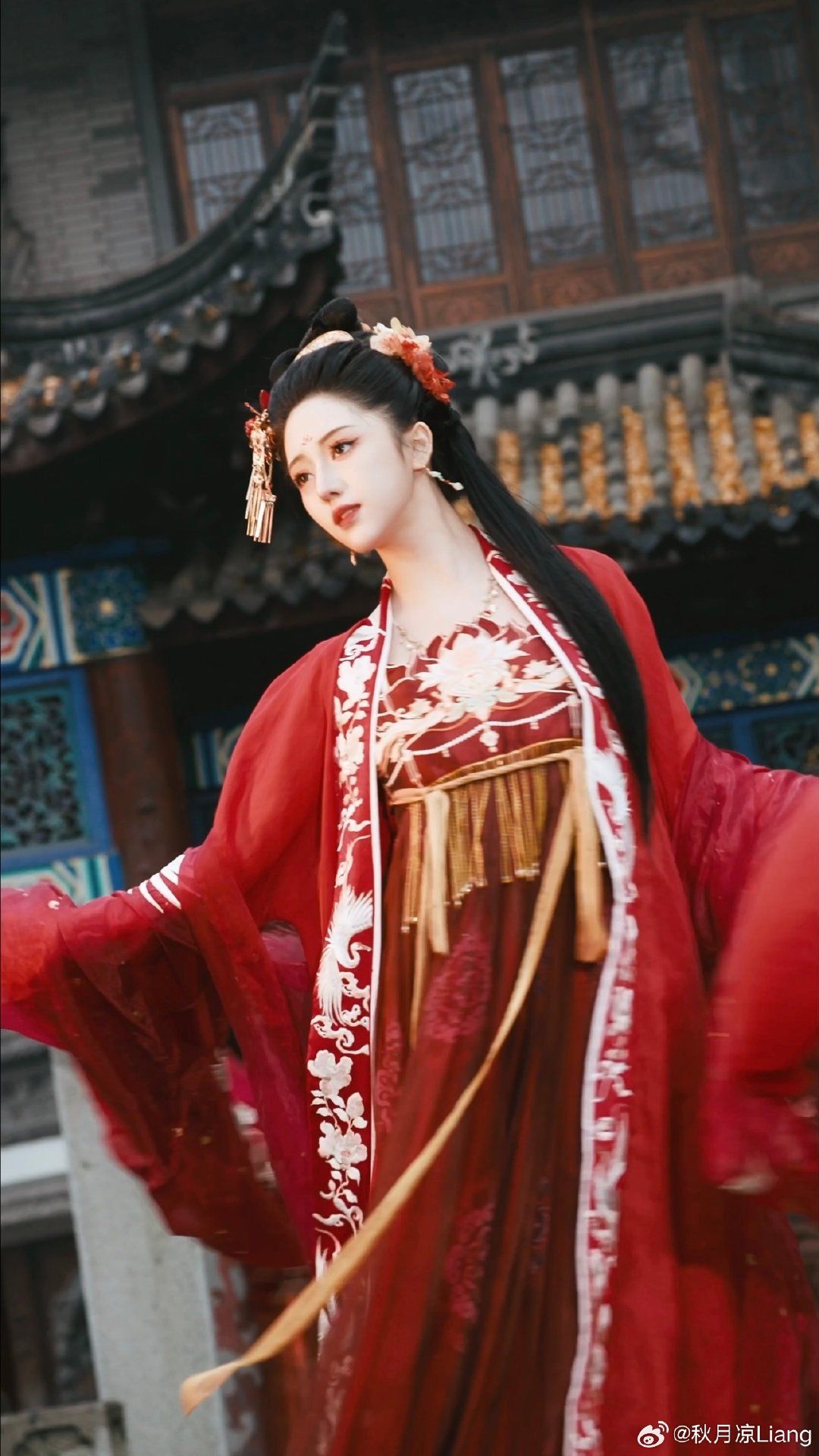 A Girl in Hanfu Dress Performs Guzheng Concert A Girl in Hanfu Dress Performs Guzheng Concert