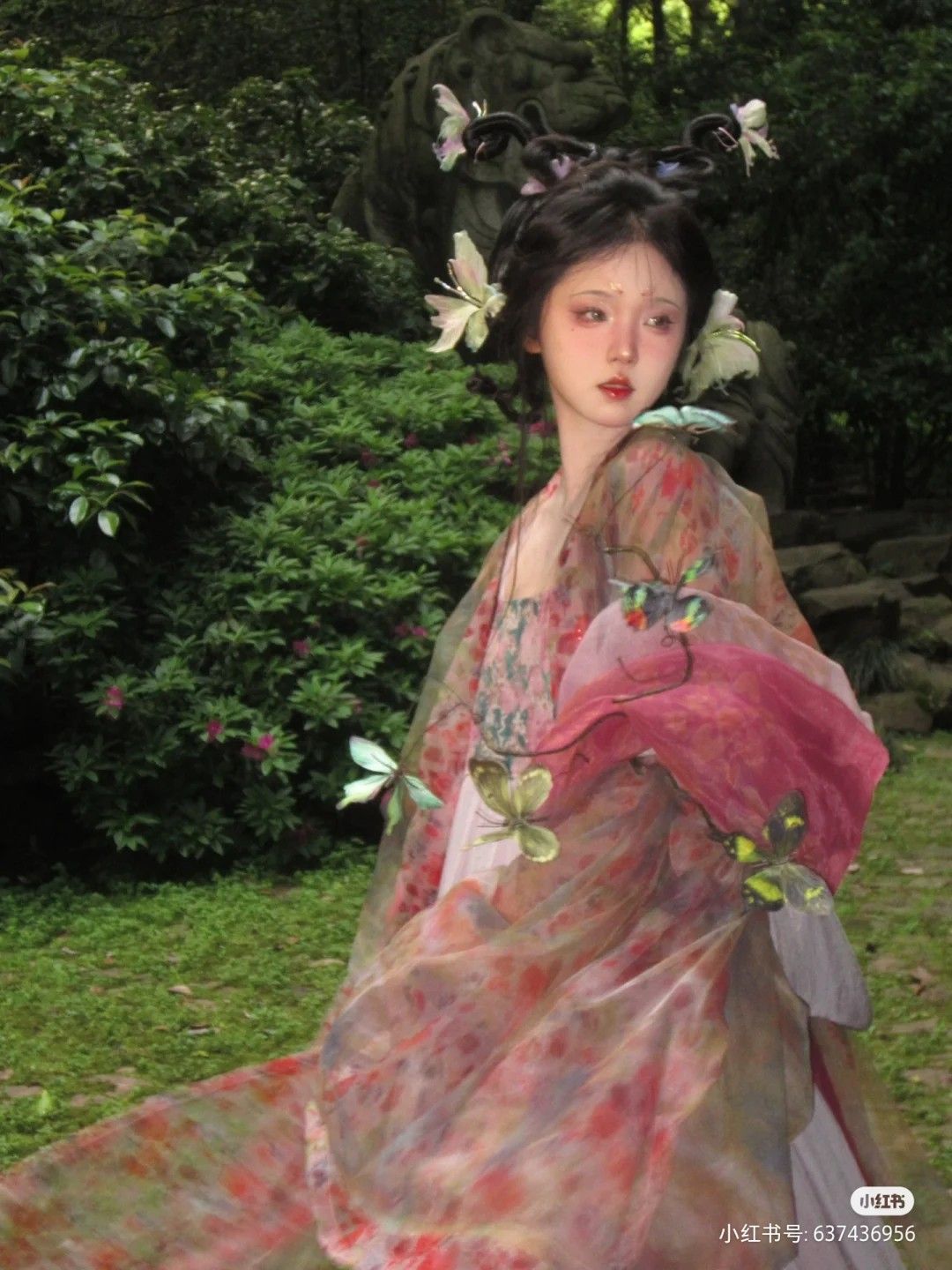 Ethereal Elegance of the Hanfu Outer Robe:Unveiling Its Splendor Ethereal Elegance of the Hanfu Outer Robe:Unveiling Its Splendor