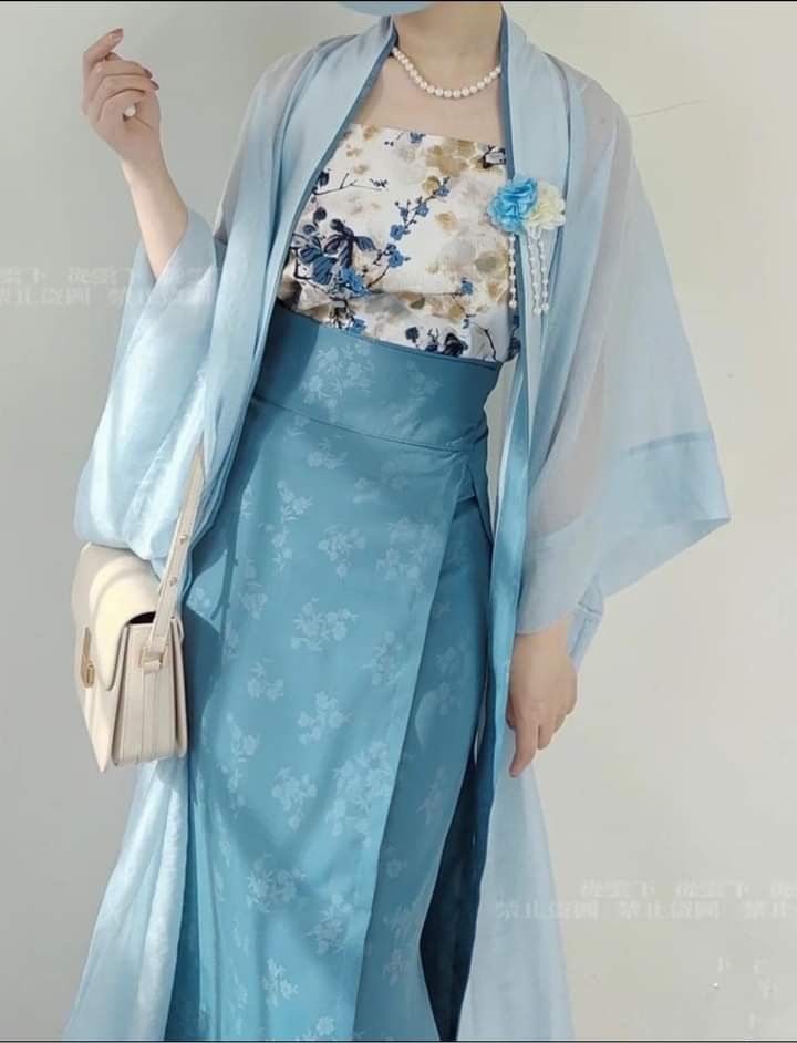 Embracing Elegance:The Perfect Blend of Nude Heels and Cheongsam Embracing Elegance:The Perfect Blend of Nude Heels and Cheongsam