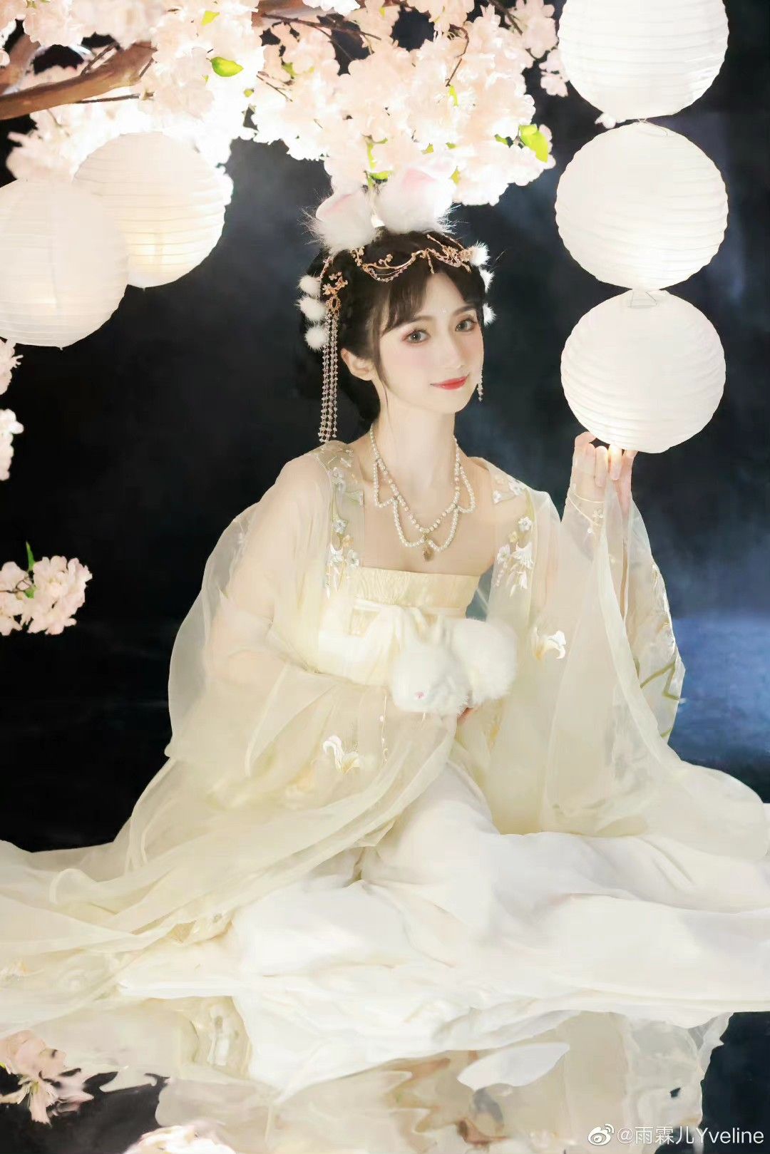 Cheongsam Fabric:Understanding the Fabric of Traditional Chinese Clothing Cheongsam Fabric:Understanding the Fabric of Traditional Chinese Clothing