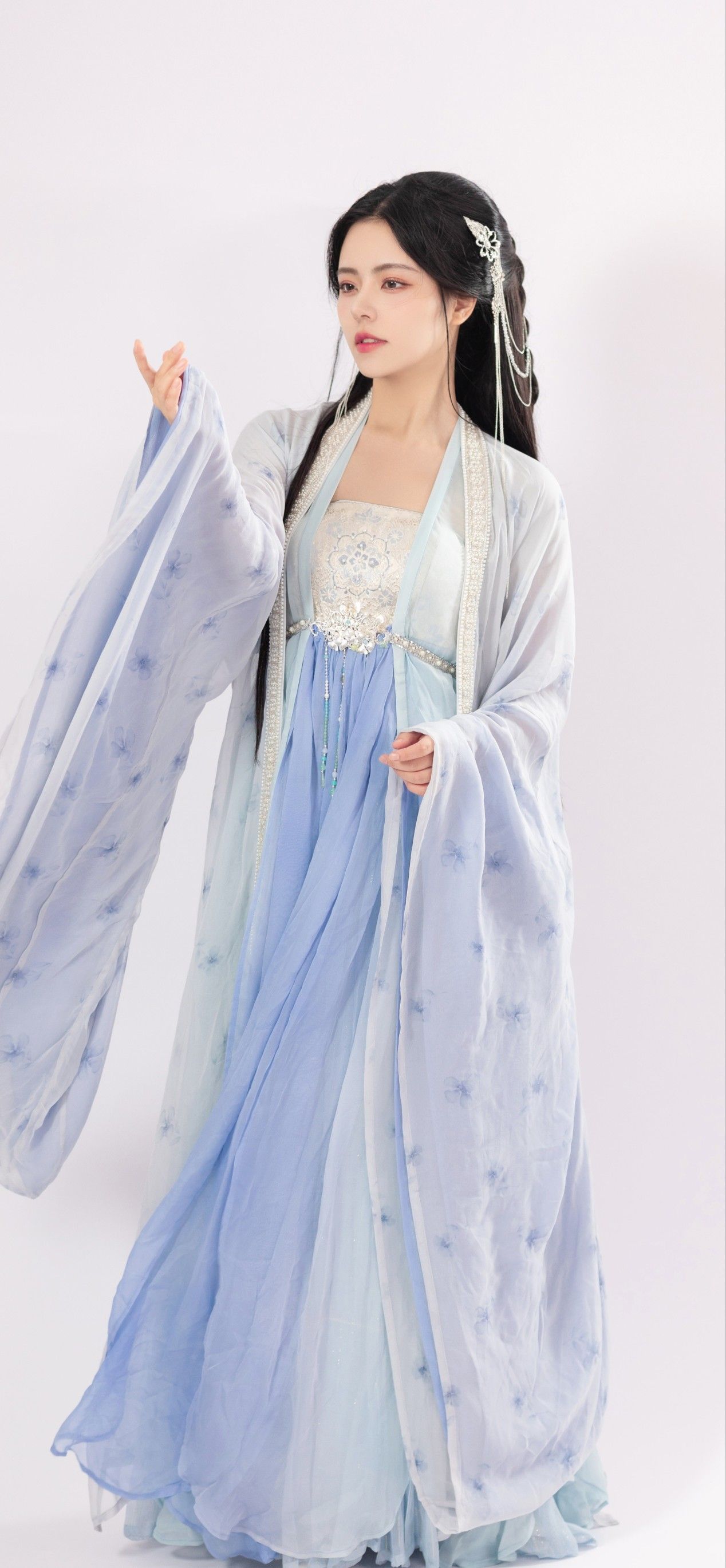 The Complete Guide to Traditional Hanfu Womens Qiyao Skirt Ensemble