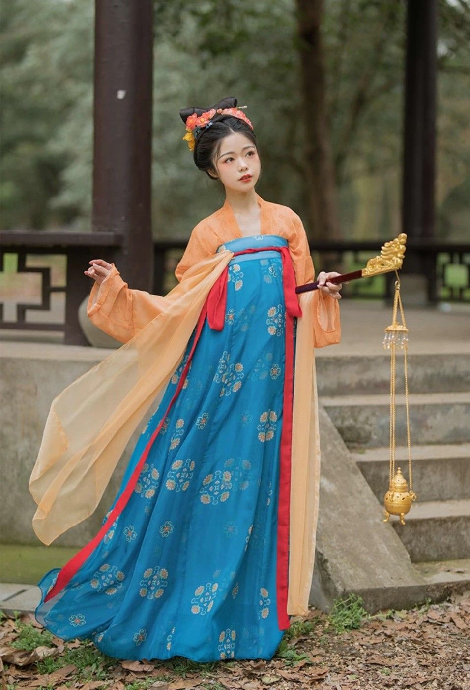 Vintage-Style Full-Opening Cheongsam with Large-Size Options Vintage-Style Full-Opening Cheongsam with Large-Size Options