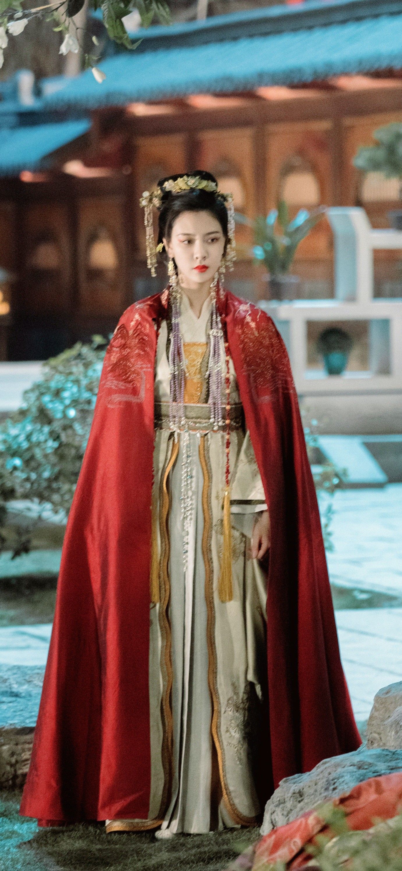 Teenage Student in Traditional Summer Hanfu Costumes:A 15-Year-Olds Perspective Teenage Student in Traditional Summer Hanfu Costumes:A 15-Year-Olds Perspective
