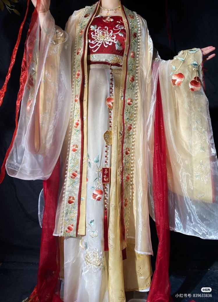 Chiffon Short-Style Cheongsam:A Blend of Tradition and Modernity Chiffon Short-Style Cheongsam:A Blend of Tradition and Modernity