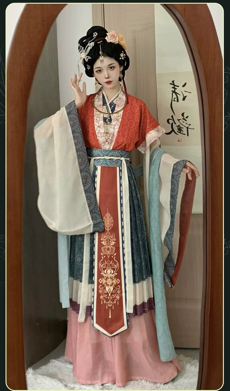 The Charm of Peking-Style Cheongsam:A Cultural Icon of Chinese Traditional Elegance The Charm of Peking-Style Cheongsam:A Cultural Icon of Chinese Traditional Elegance