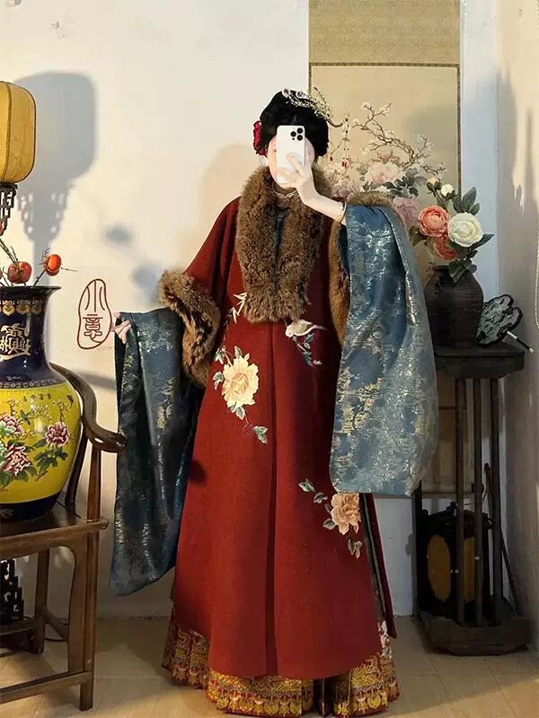 Latest Yellow Cheongsam Skirts:A Blend of Tradition and Modernity Latest Yellow Cheongsam Skirts:A Blend of Tradition and Modernity