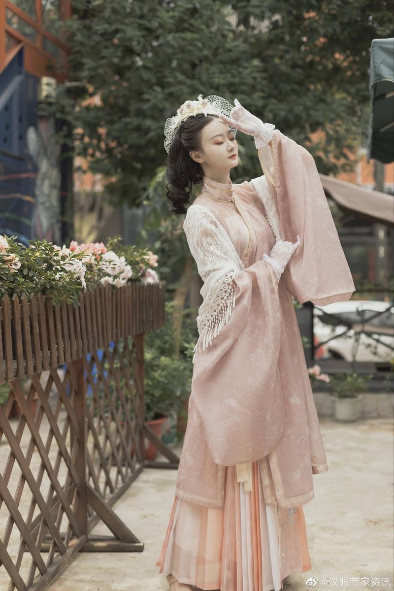 The Splendor of Hanfu:The Elaborate Sleeve of the Da Xiushang The Splendor of Hanfu:The Elaborate Sleeve of the Da Xiushang