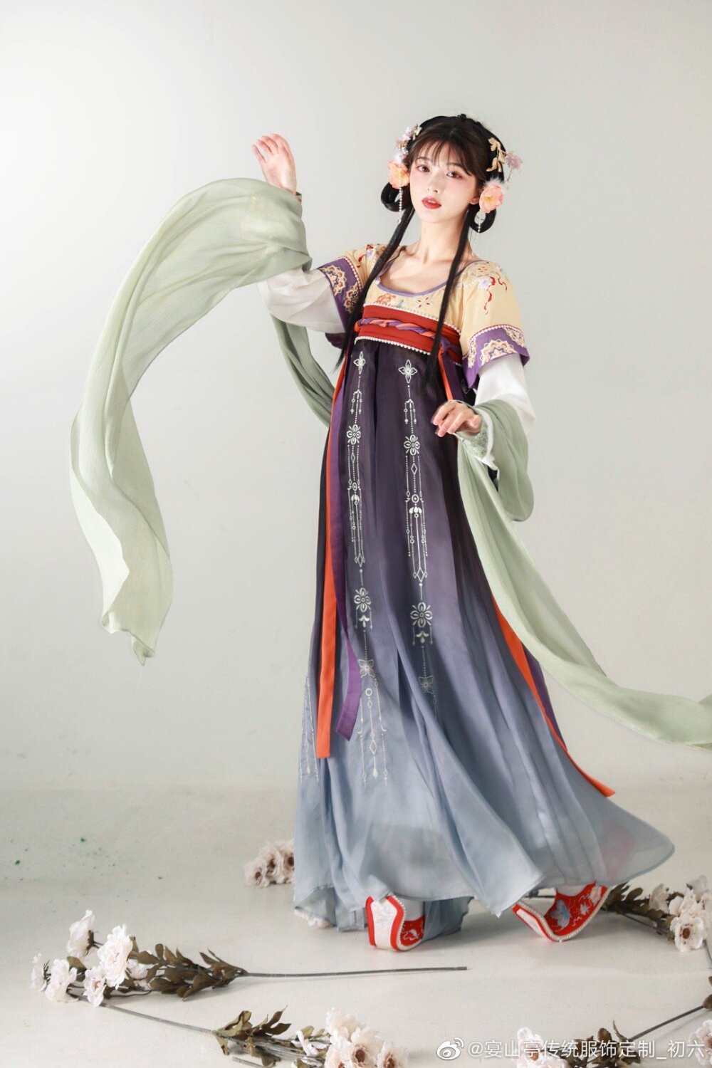 Modern Dance Cheongsam Skirt:Embracing Tradition in a Dance of Modernity Modern Dance Cheongsam Skirt:Embracing Tradition in a Dance of Modernity