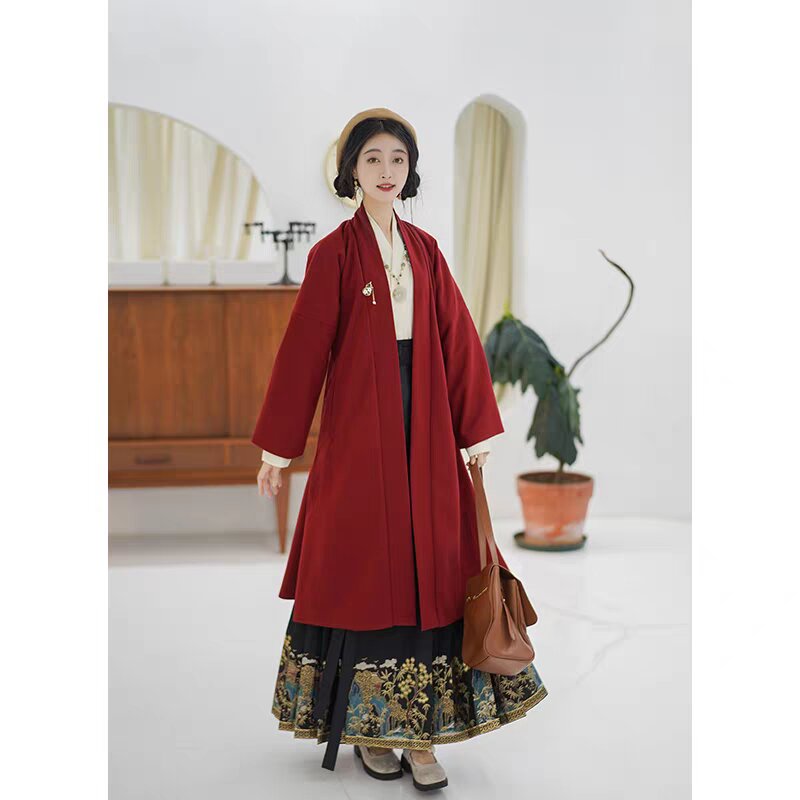 Winter Shoes for Traditional Chinese Hanfu Costumes:A Guide to Complementing Your Ensemble Winter Shoes for Traditional Chinese Hanfu Costumes:A Guide to Complementing Your Ensemble
