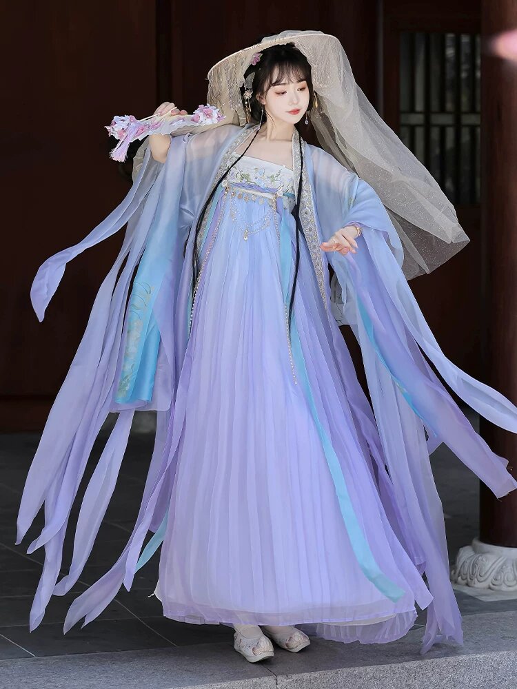 Ethereal Beauty in Traditional Chinese Fashion:The Enchantment of Hanfu for Women Ethereal Beauty in Traditional Chinese Fashion:The Enchantment of Hanfu for Women