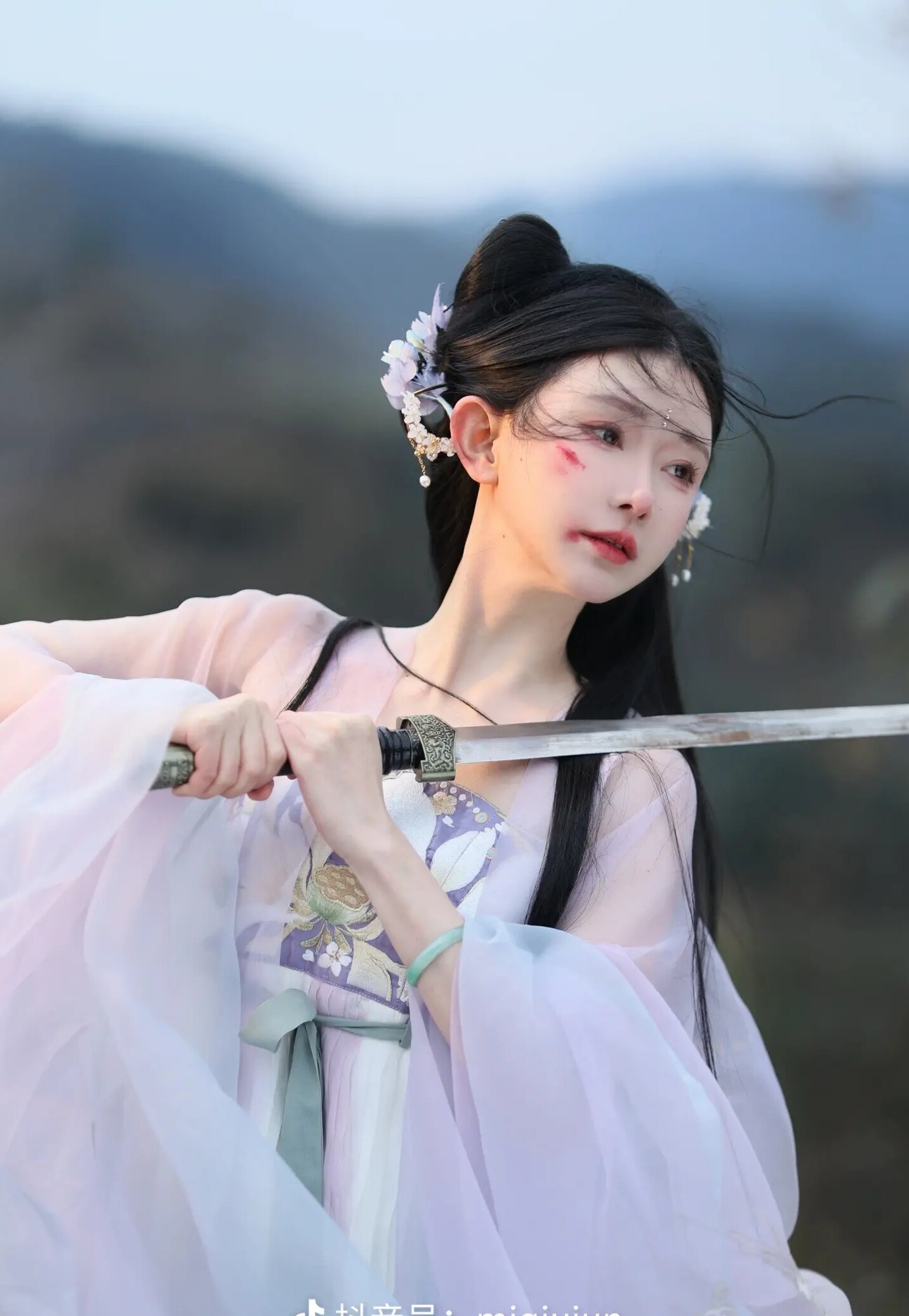 The Rise of Hanfu Hair Accessories:The Story of Hanfu Wig Sets and Their Cultural Significance The Rise of Hanfu Hair Accessories:The Story of Hanfu Wig Sets and Their Cultural Significance