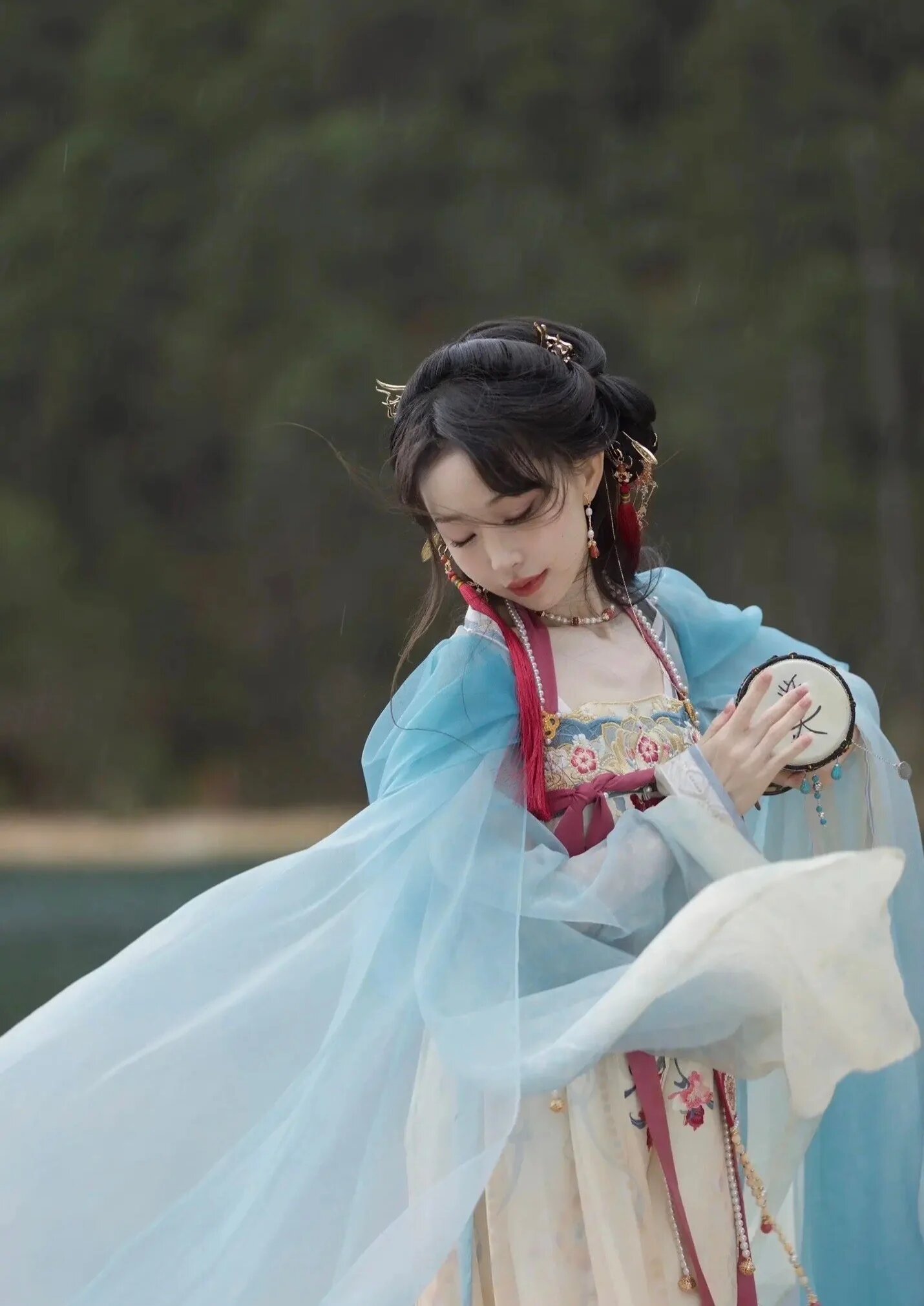 The Inner Layers of Hanfu Pants:Understanding the Art of Traditional Chinese Clothing The Inner Layers of Hanfu Pants:Understanding the Art of Traditional Chinese Clothing