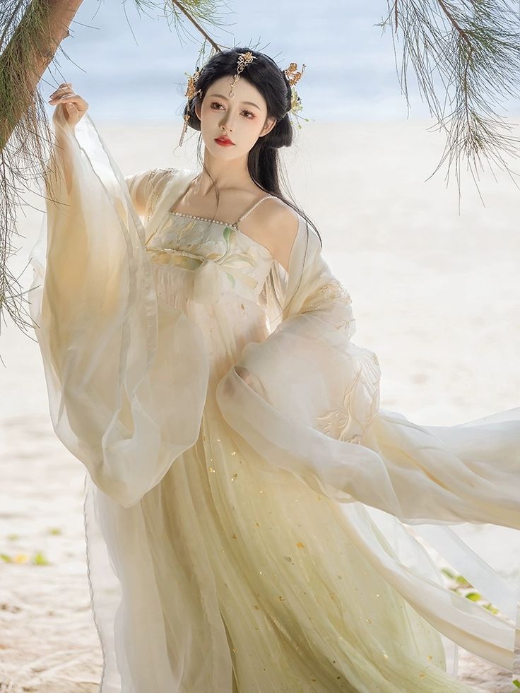 The Charm of a 11-Year-Old Girl in a Cheongsam Dress The Charm of a 11-Year-Old Girl in a Cheongsam Dress