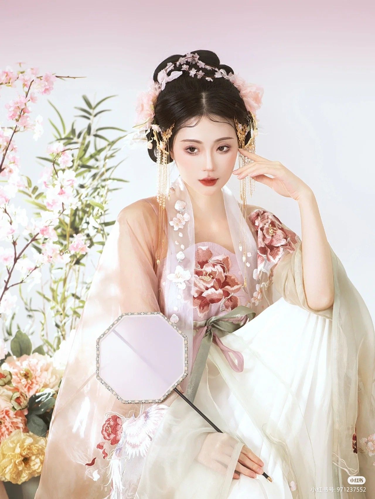 Shoes to Match Traditional Chinese Attire:A Guide to Perfect Pairing Shoes to Match Traditional Chinese Attire:A Guide to Perfect Pairing