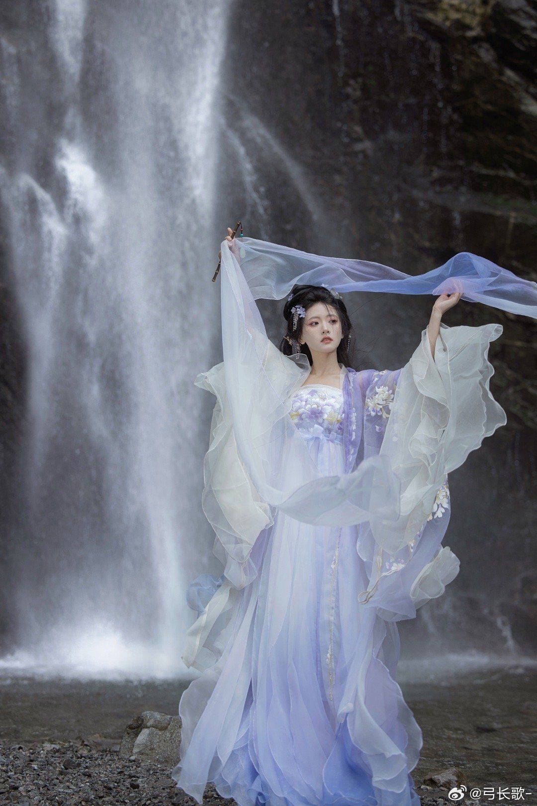 Ancient Charm of Hanfu and Schoolbags:A Journey into Classic Chinese Style Ancient Charm of Hanfu and Schoolbags:A Journey into Classic Chinese Style