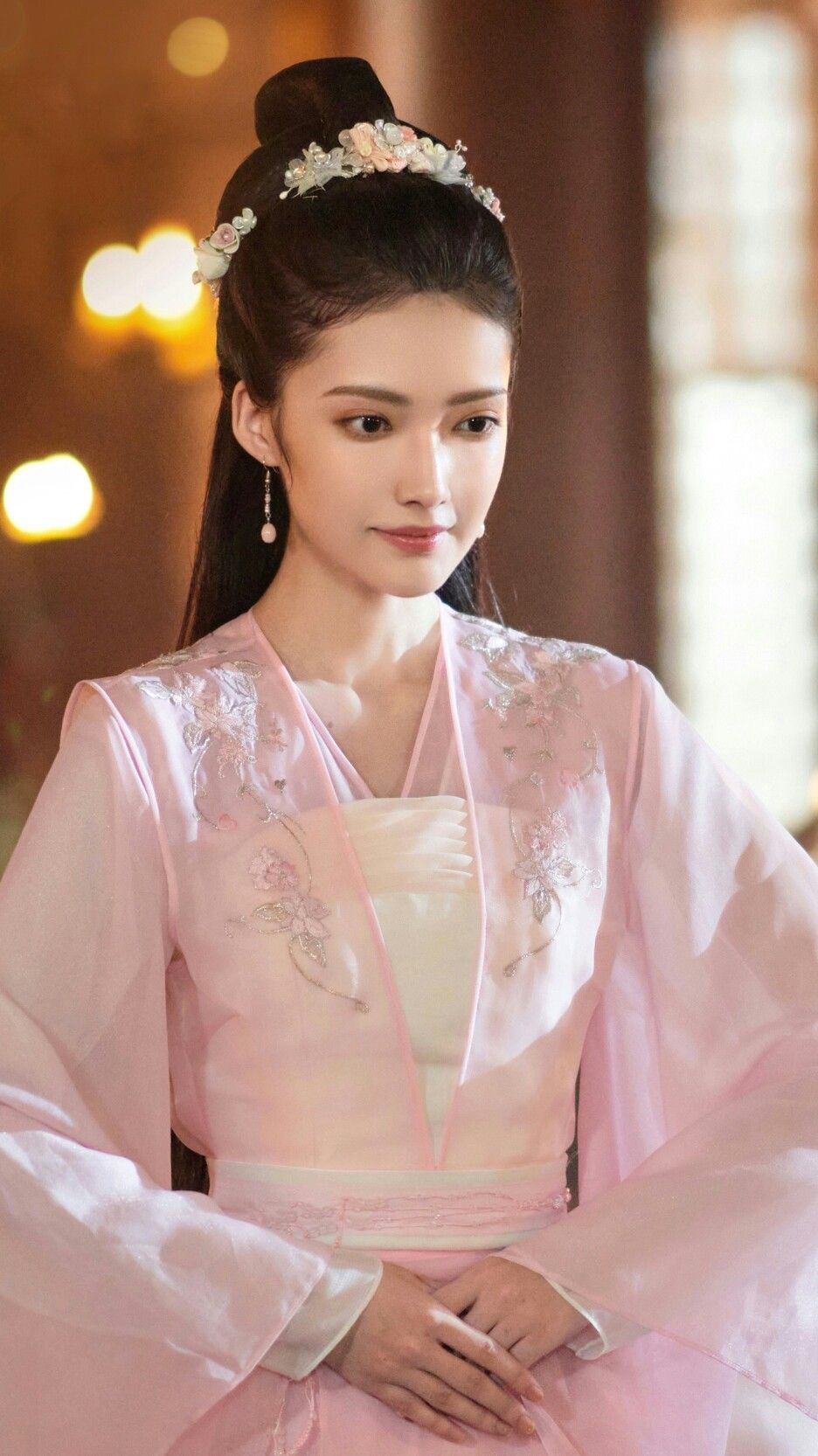 Traditional Beauty:The Mamen Skirt and Hairpins for Little Girls Traditional Beauty:The Mamen Skirt and Hairpins for Little Girls