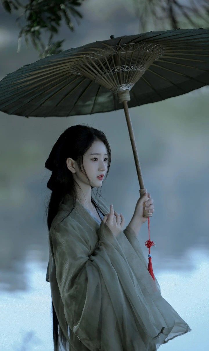 Elegant Dance of the Crab:The Starry Hanfu and Cancers Little Dance Elegant Dance of the Crab:The Starry Hanfu and Cancers Little Dance