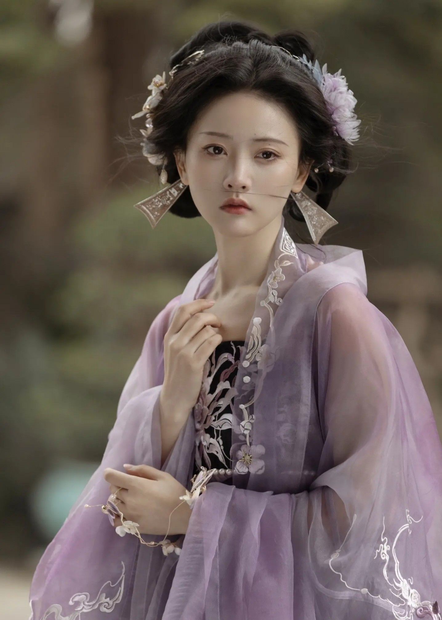 Glitter Cloth Cheongsam Dress:A Blend of Tradition and Glamour Glitter Cloth Cheongsam Dress:A Blend of Tradition and Glamour