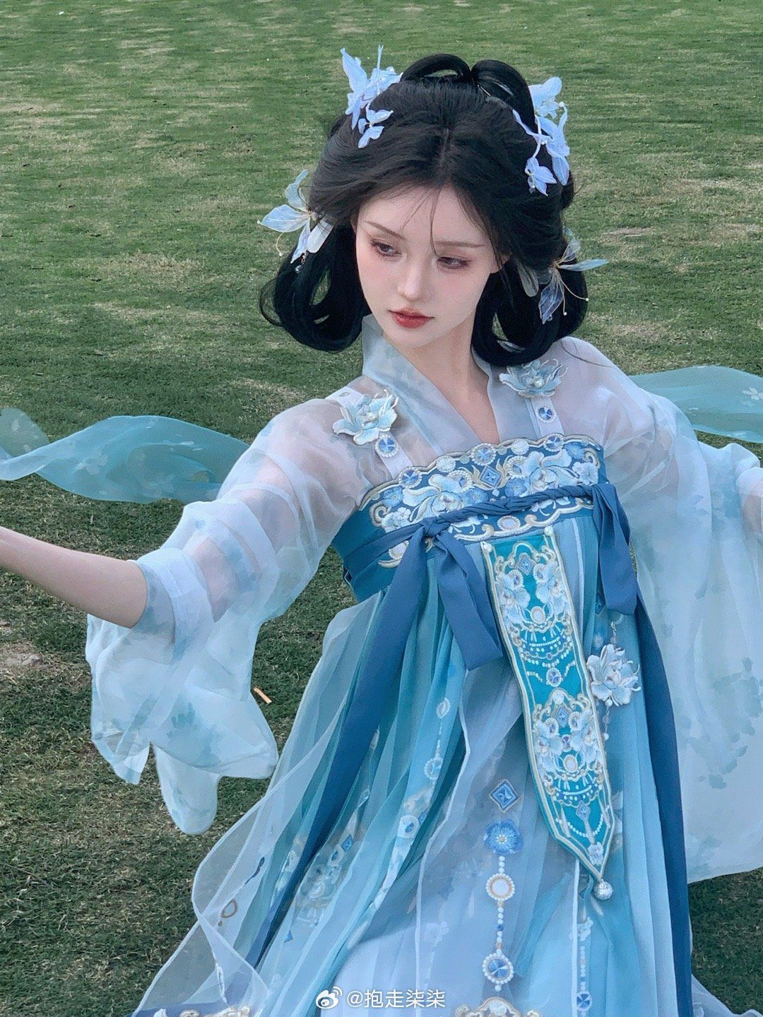 The Complete Tang and Hanfu Costume:A Journey Through Timeless Elegance The Complete Tang and Hanfu Costume:A Journey Through Timeless Elegance