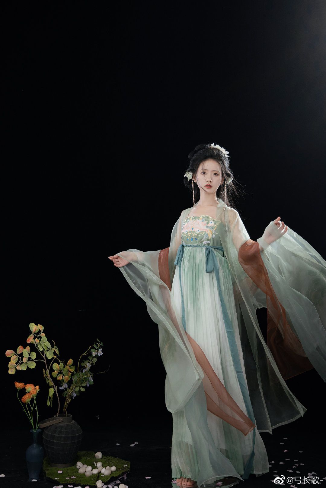 Hanfu Fashion:The Evolution of Traditional Chinese Elegance in DiLebas Style Hanfu Fashion:The Evolution of Traditional Chinese Elegance in DiLebas Style