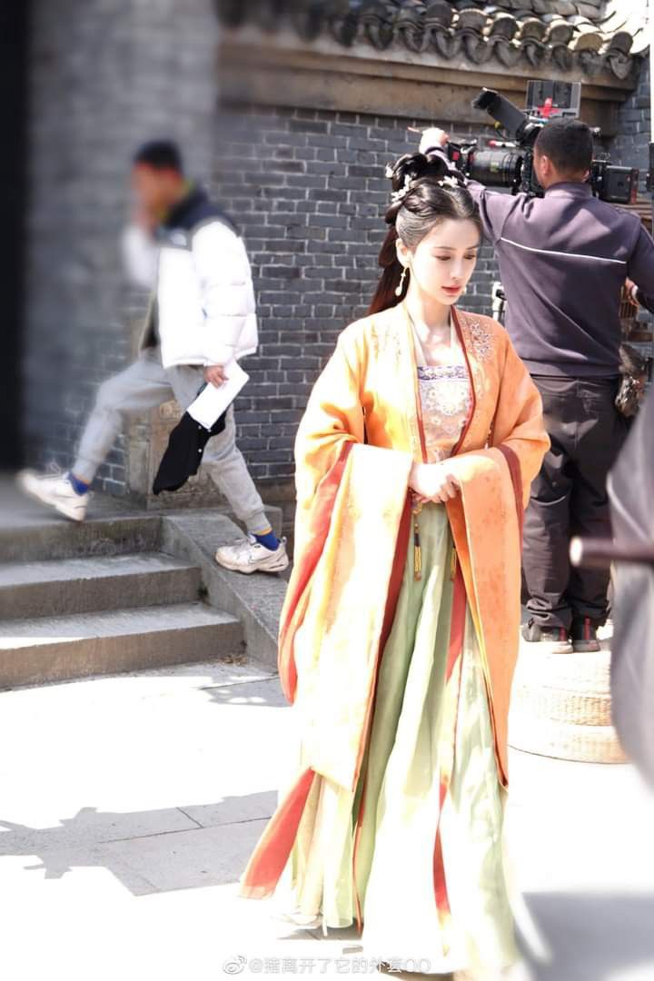 Designing Traditional Hanfu Costumes:A Blueprint for Creating Authentic and Modern Patterns Designing Traditional Hanfu Costumes:A Blueprint for Creating Authentic and Modern Patterns