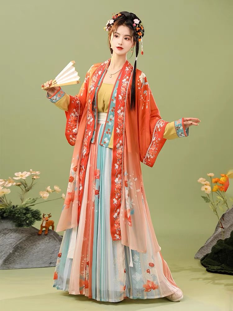 Ming-Style Hanfu Wedding Gowns for Autumn and Winter:A Traditional Elegance Ming-Style Hanfu Wedding Gowns for Autumn and Winter:A Traditional Elegance
