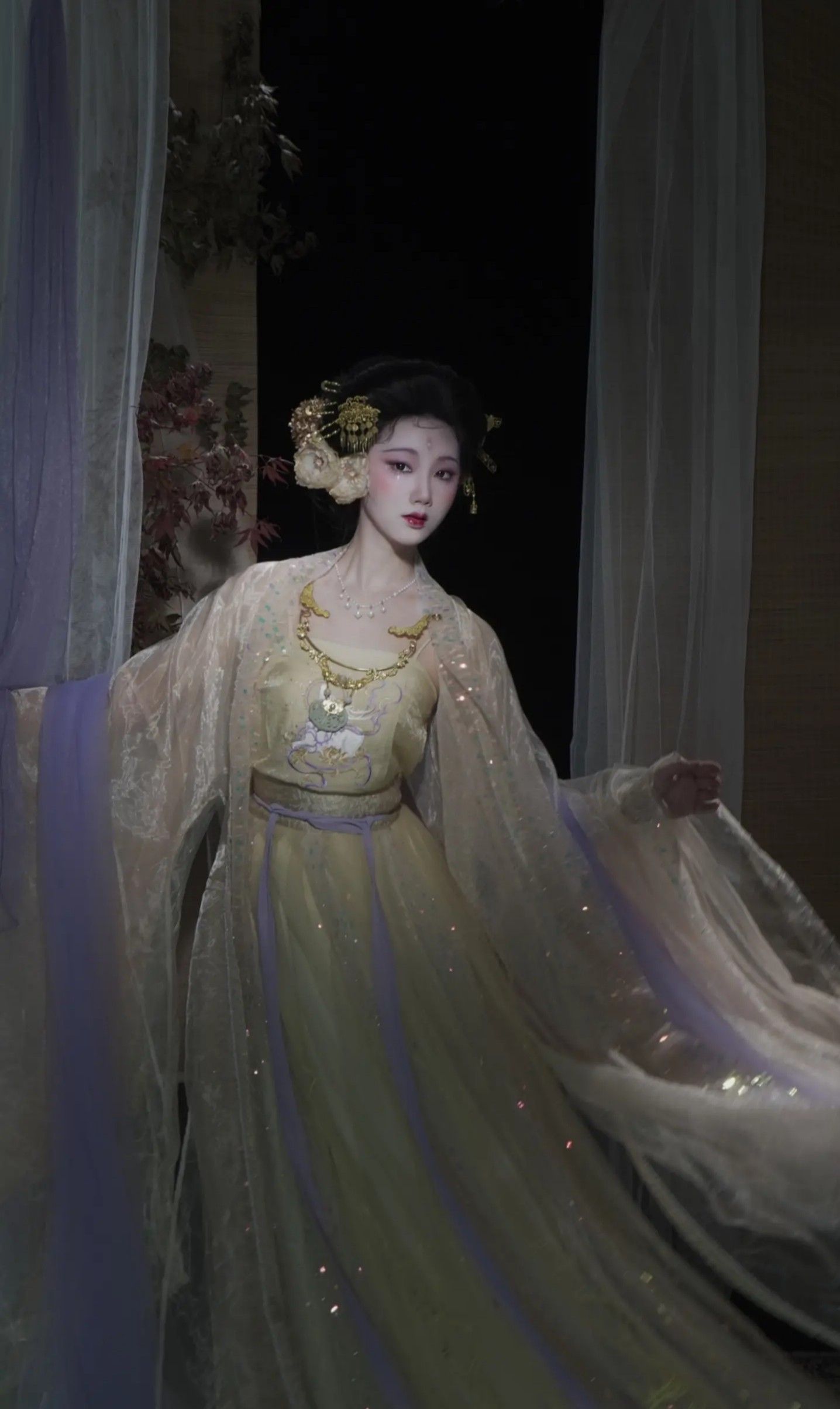Winter Hanfu Fashion in the Wei,Jin,Northern and Southern Dynasties Winter Hanfu Fashion in the Wei,Jin,Northern and Southern Dynasties