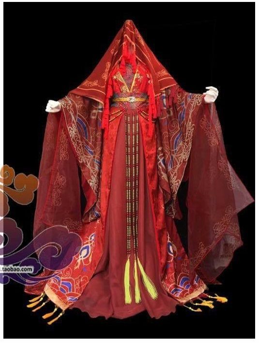 The Splendid Beauty of Womens Hanfu with Hair Combs and Crowns The Splendid Beauty of Womens Hanfu with Hair Combs and Crowns