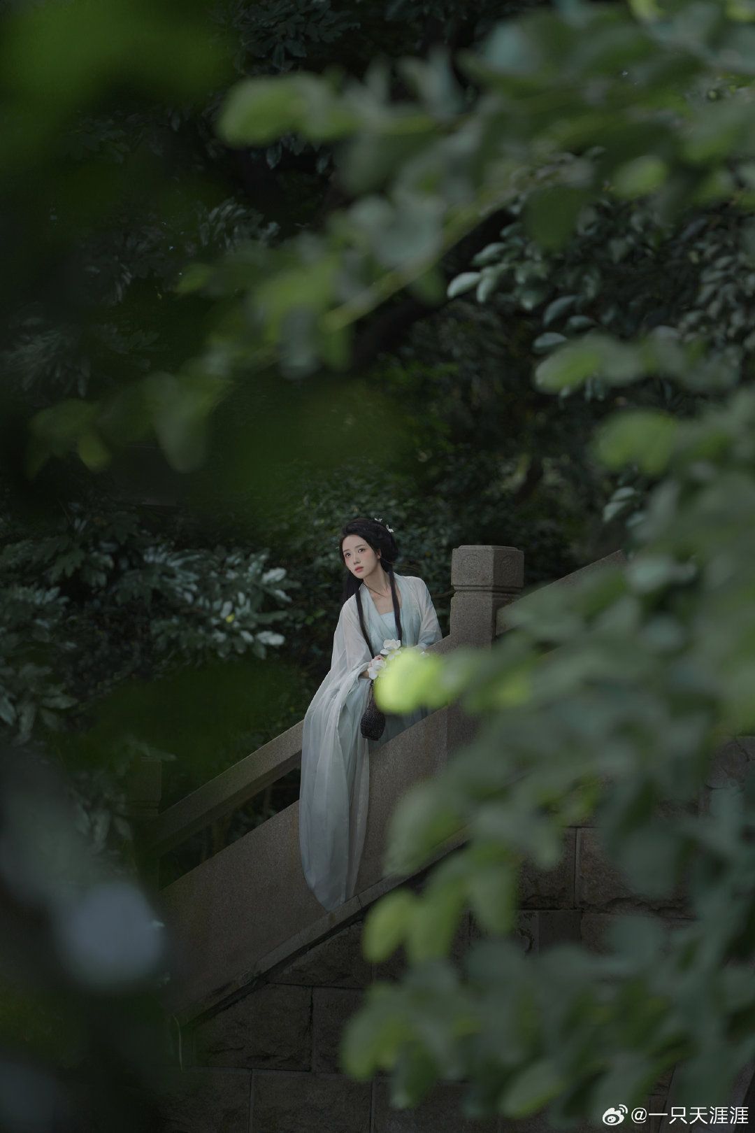 Cloud Silk Original Hanfu Store:A Journey into the Vibrant World of Traditional Chinese Fashion