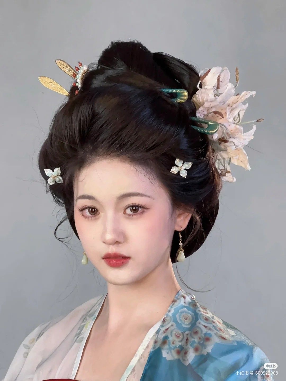 Exploring the Elegance of Girls Hanfu Shoes:Embroidered Footwear in Traditional Chinese Attire Exploring the Elegance of Girls Hanfu Shoes:Embroidered Footwear in Traditional Chinese Attire