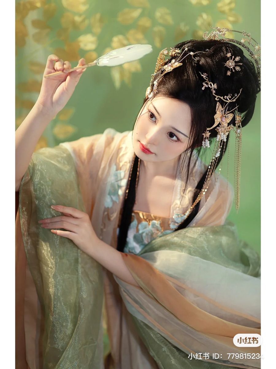 The Splendor of the Manjiang Horseface Skirt:A Cultural Icon in Traditional Chinese Fashion The Splendor of the Manjiang Horseface Skirt:A Cultural Icon in Traditional Chinese Fashion