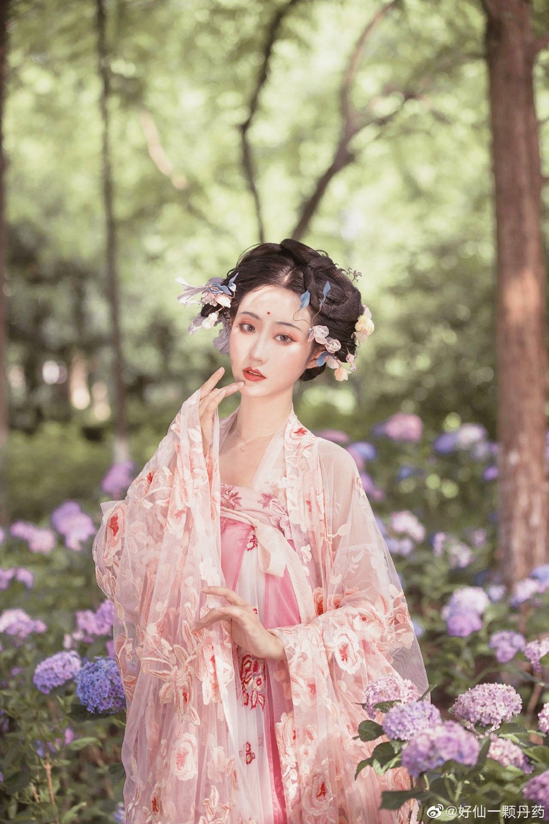 Winter Girls Hanfu Skirt:A Guide to Styling and Care Winter Girls Hanfu Skirt:A Guide to Styling and Care