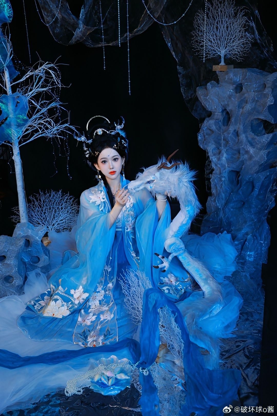 The Role of Traditional Cheongsam in Modern Weddings:The Story of the Bride’s Mother-in-Law The Role of Traditional Cheongsam in Modern Weddings:The Story of the Bride’s Mother-in-Law