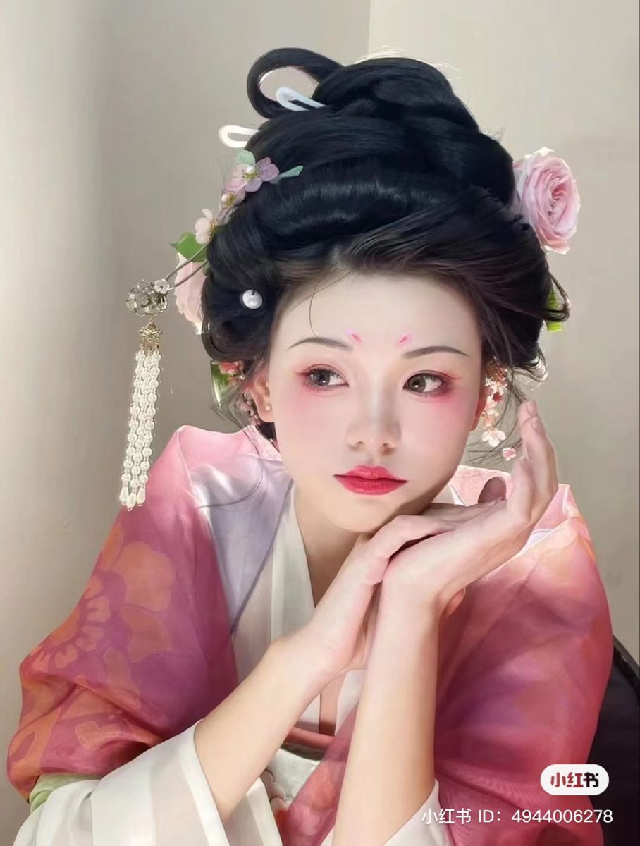 Embroidered Cheongsam:Unveiling the Newest Fashion in Traditional Elegance