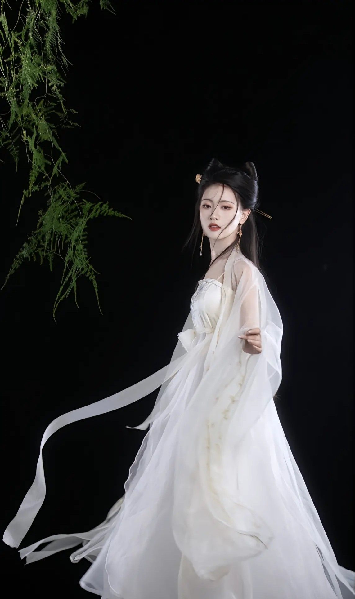 Embracing Modernity in Traditional Style:Sleeveless Qipao Reimagined with Chinese Craftsmanship Embracing Modernity in Traditional Style:Sleeveless Qipao Reimagined with Chinese Craftsmanship